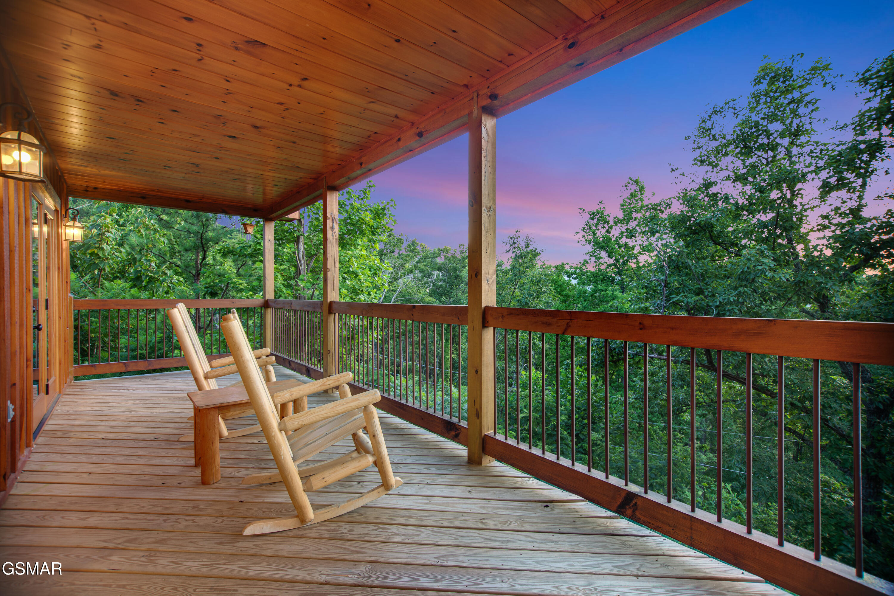 1140 E Kings Ridge Road