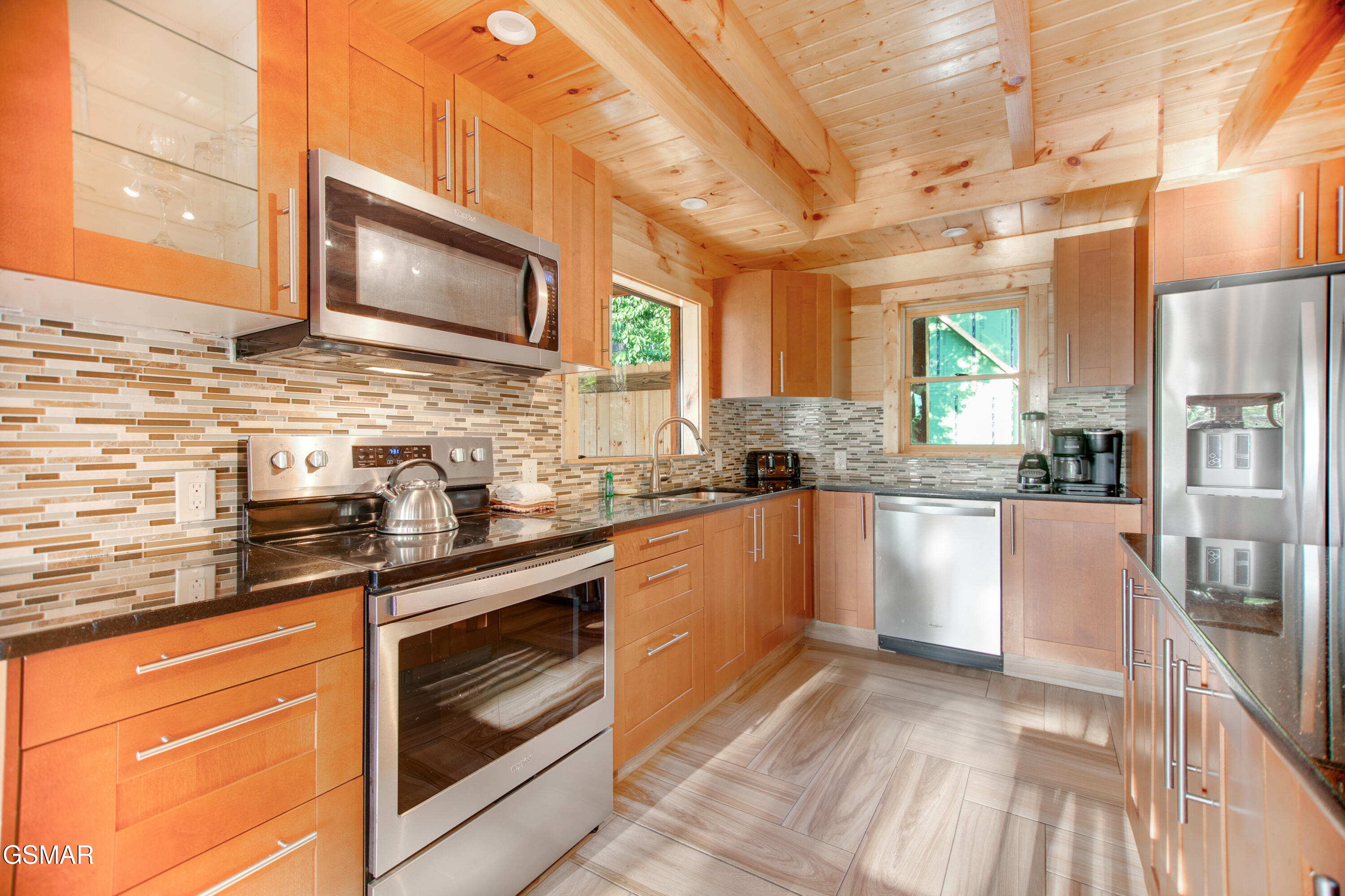 1140 E Kings Ridge Road