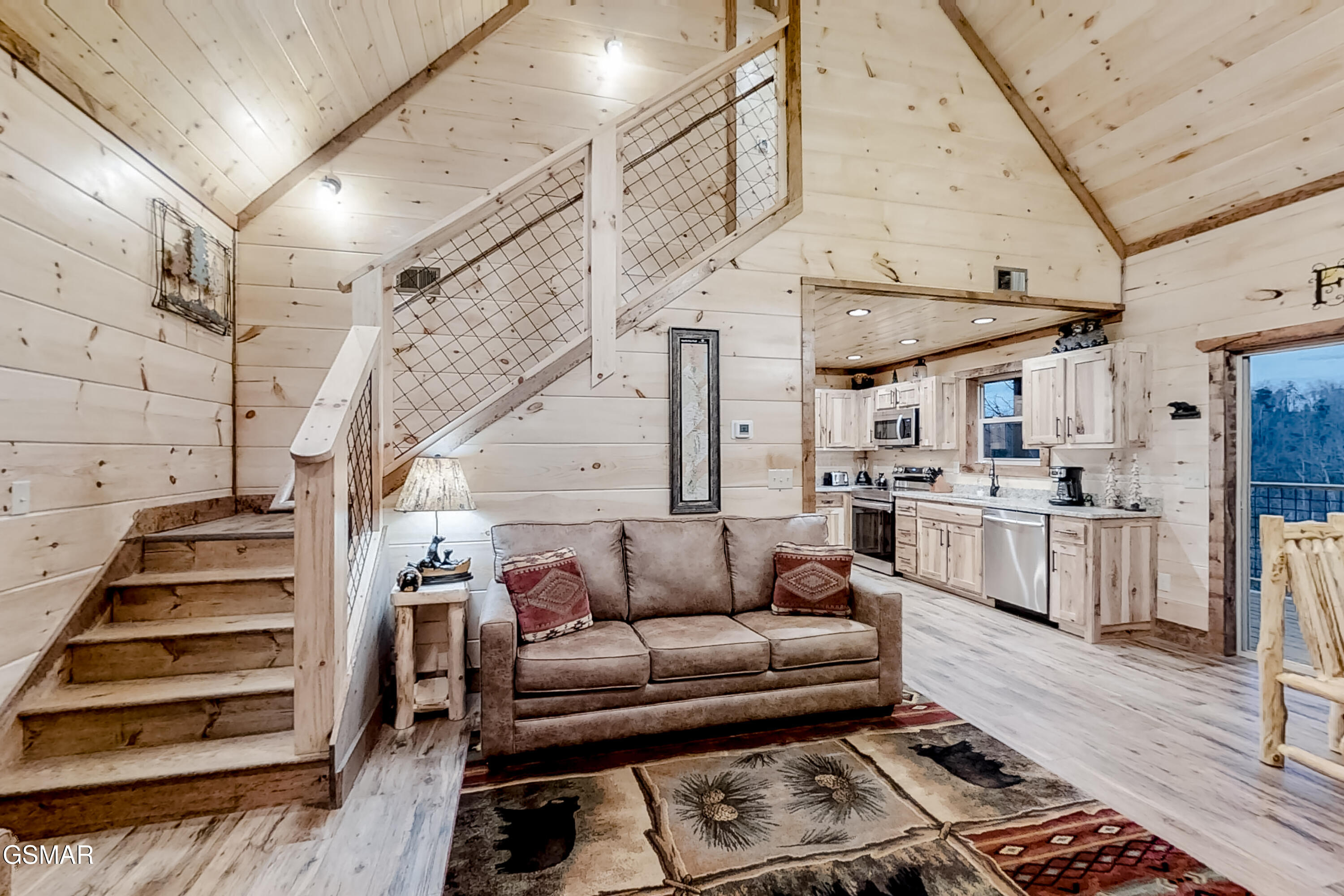 1150 E Kings Ridge Road