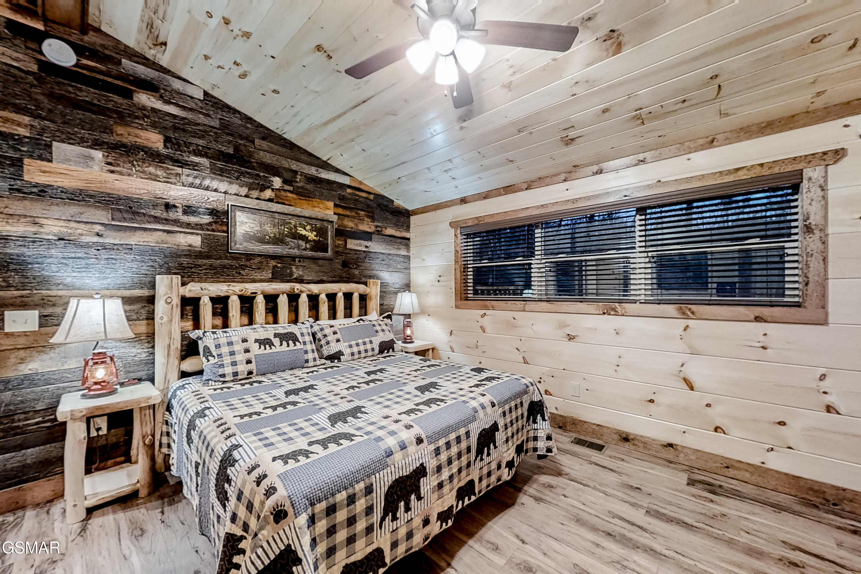 1150 E Kings Ridge Road