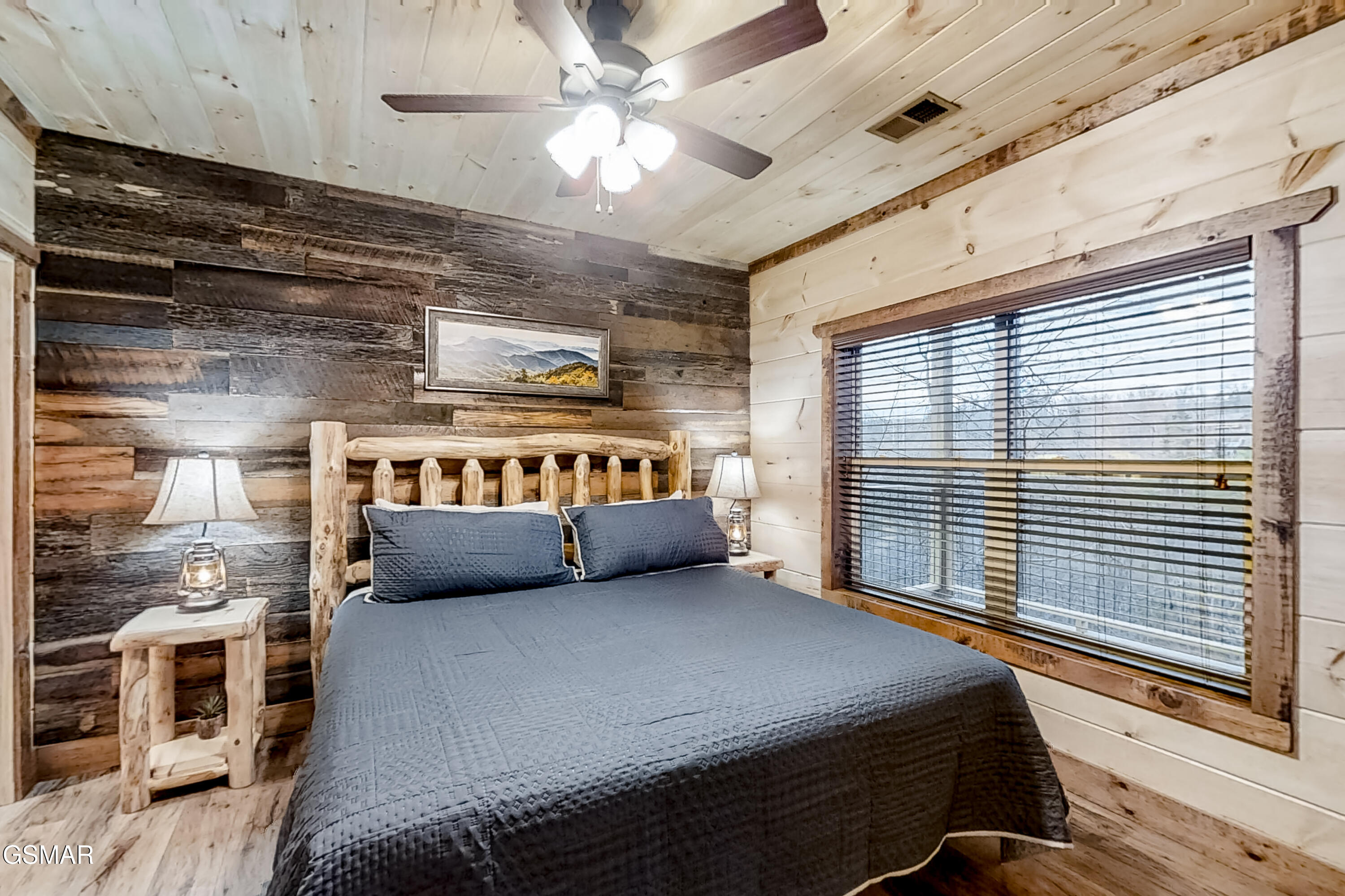 1150 E Kings Ridge Road