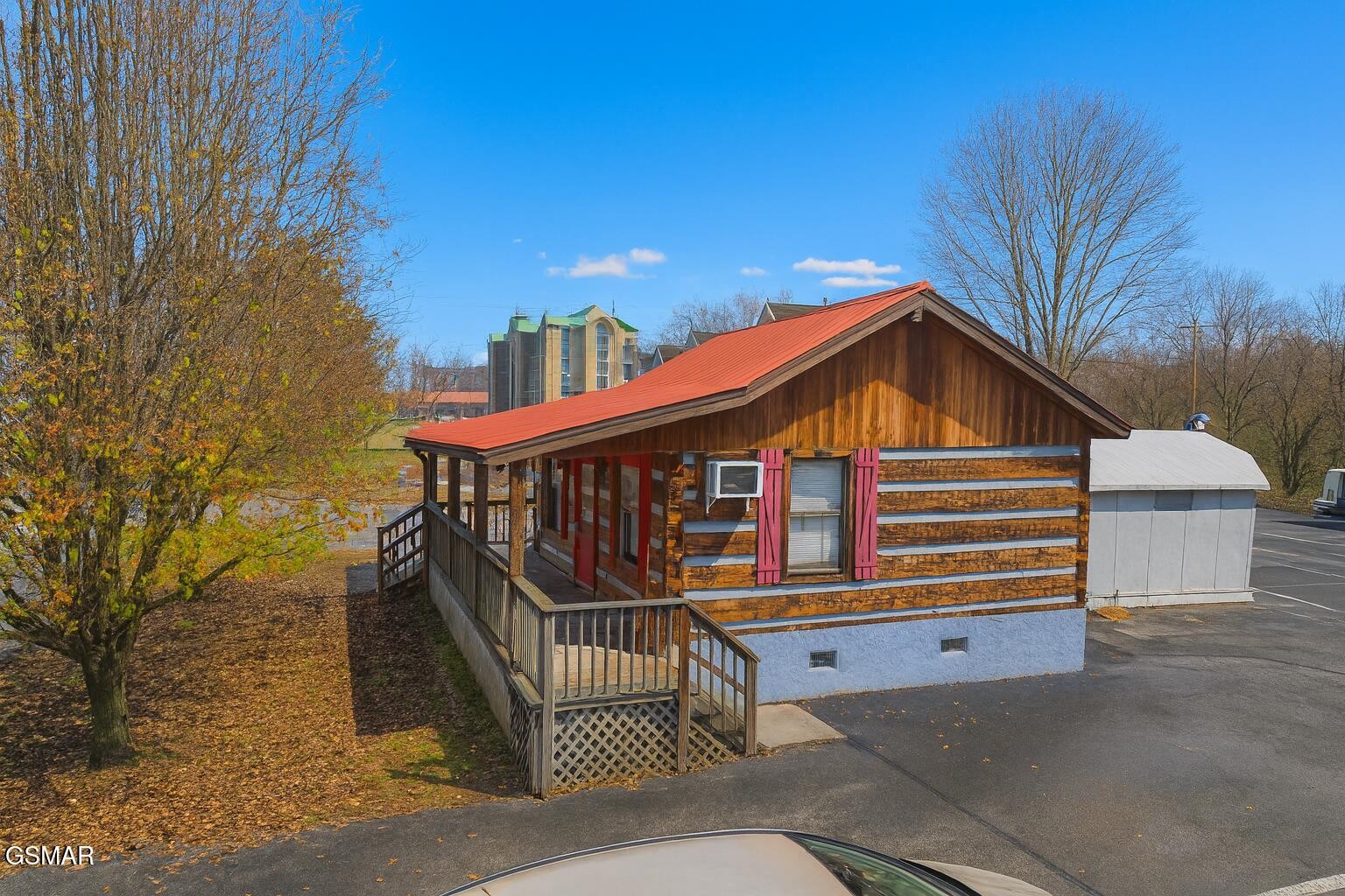 3249 N River Road