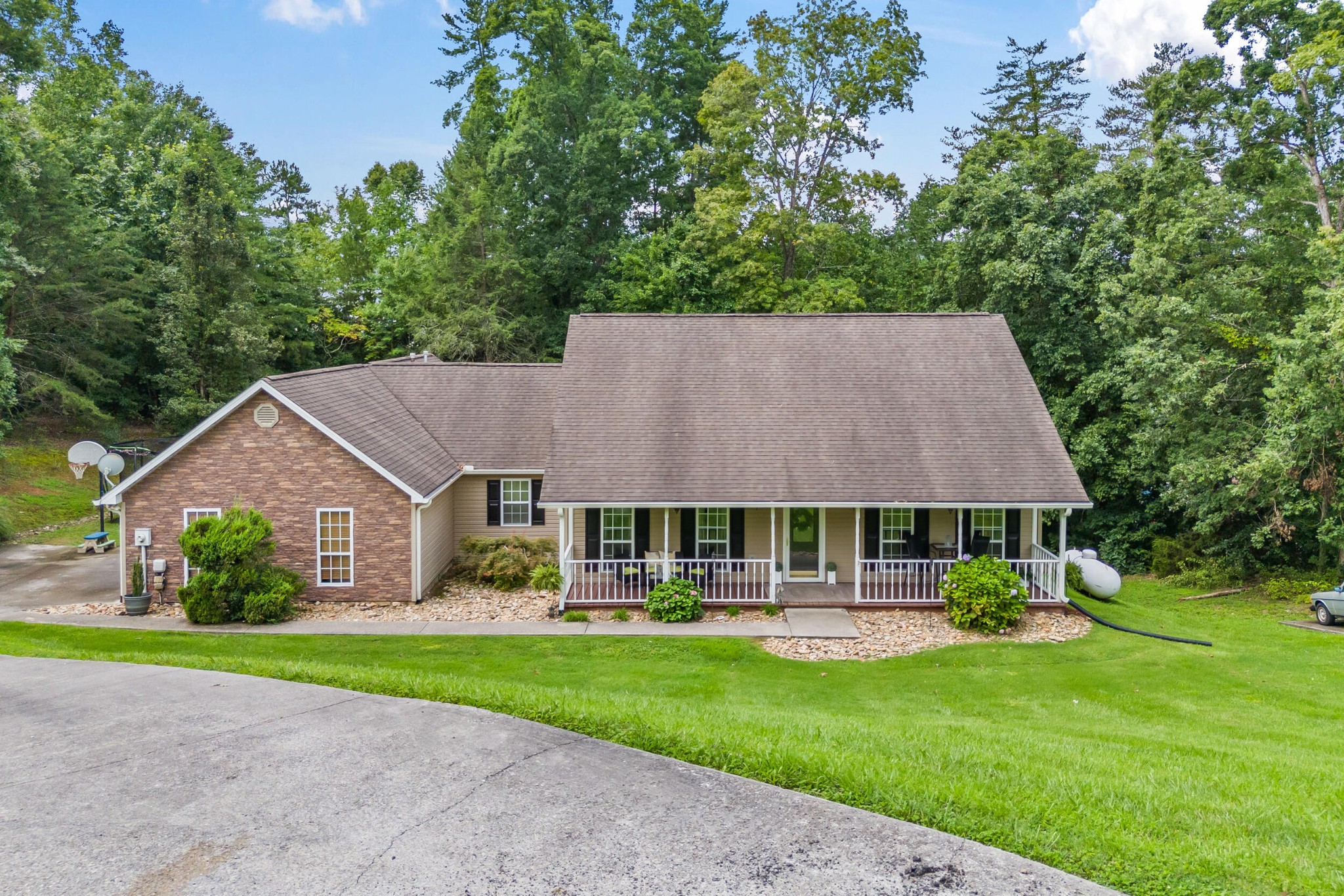 2210 Battle Ground Drive