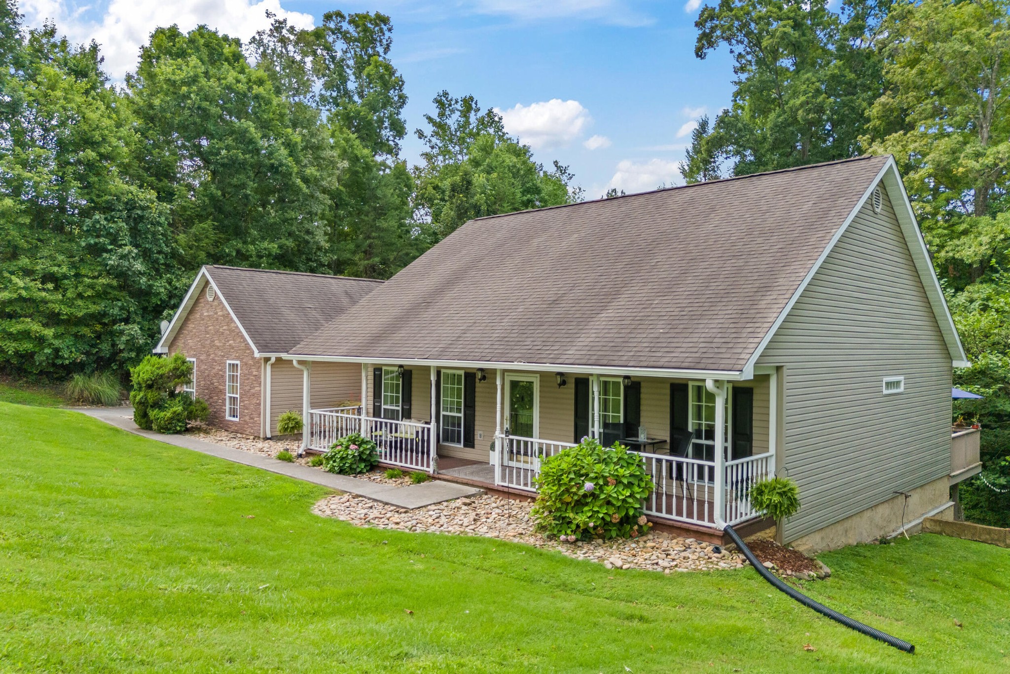 2210 Battle Ground Drive