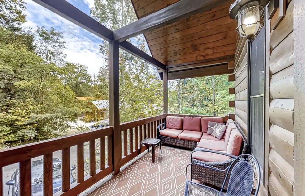 1634 Misty Hollow Way