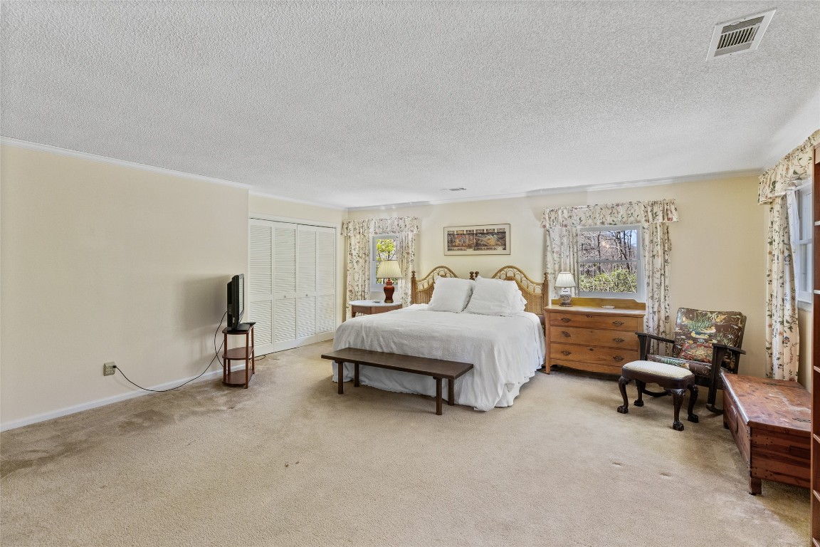 421 Moorewood Circle