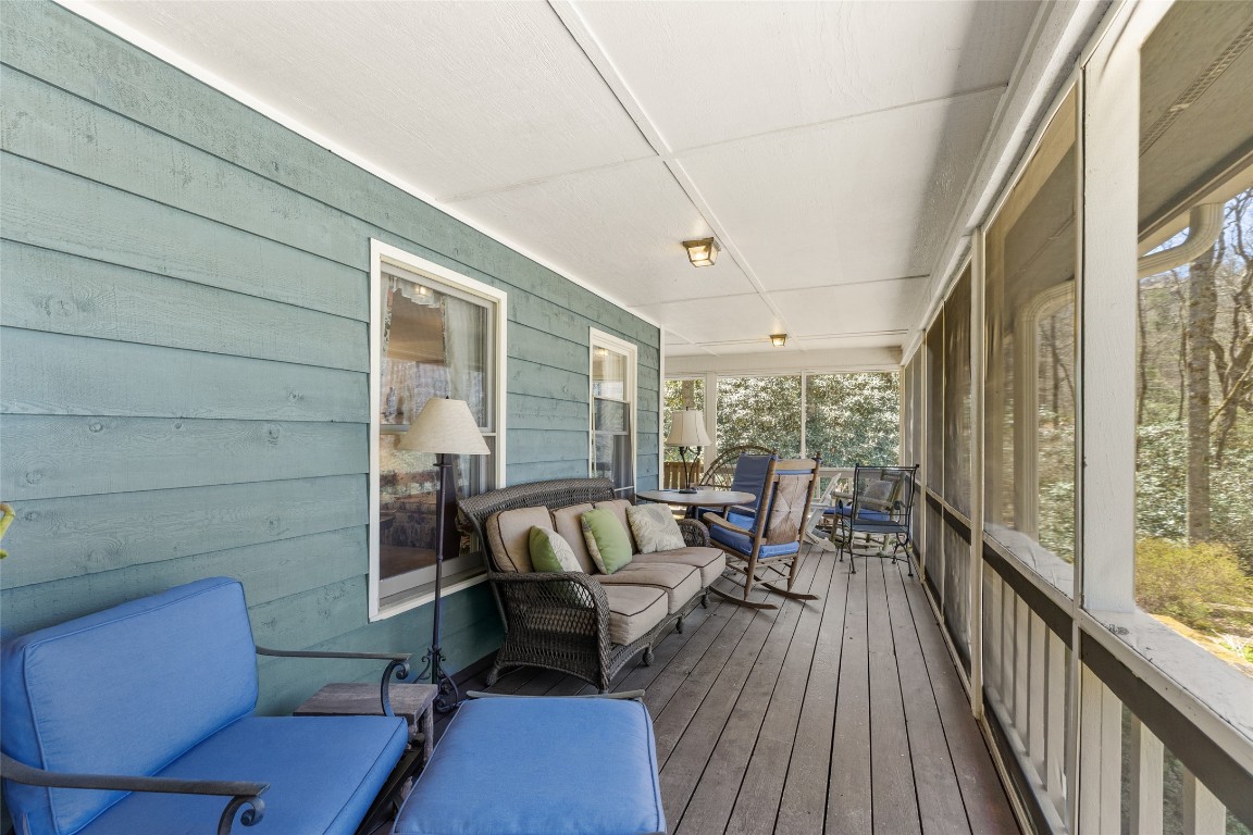 421 Moorewood Circle