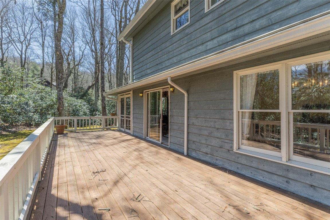 421 Moorewood Circle