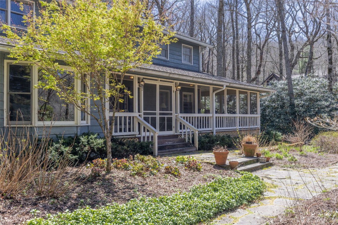 421 Moorewood Circle