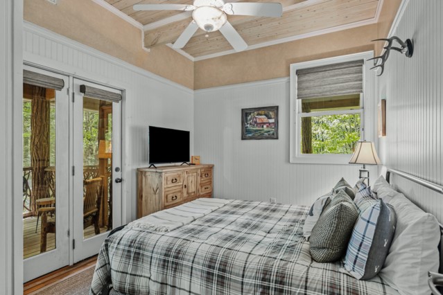 230 Woodland Hill Drive