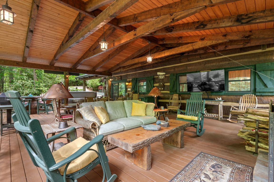 671 Walkingstick Road