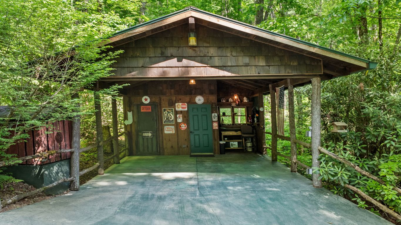 671 Walkingstick Road