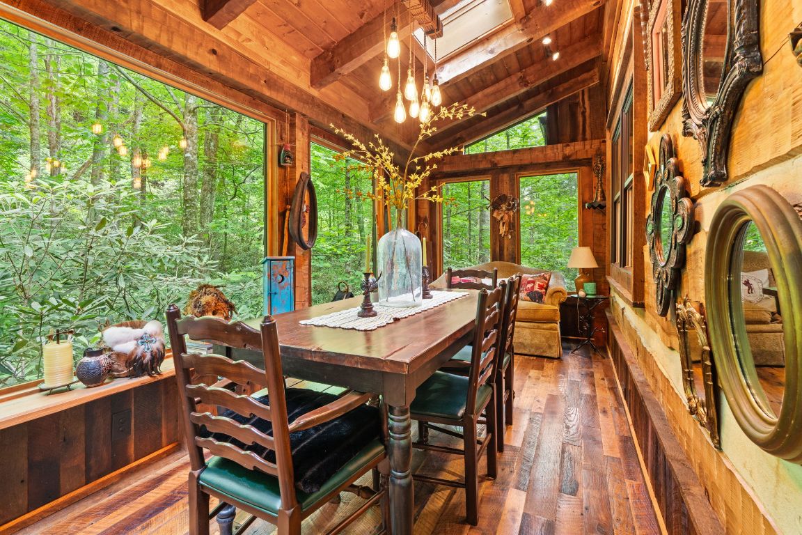 671 Walkingstick Road