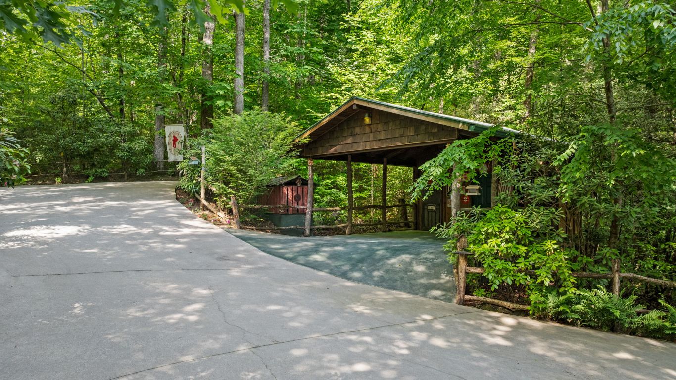 671 Walkingstick Road