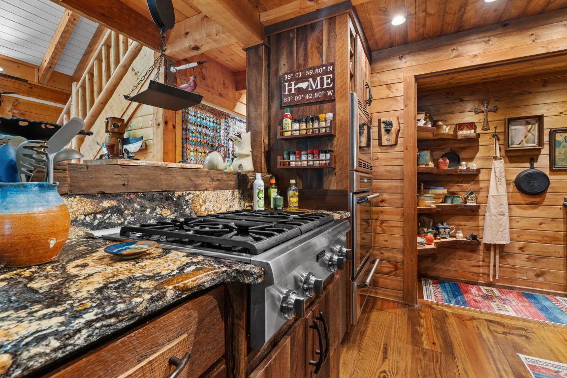 671 Walkingstick Road