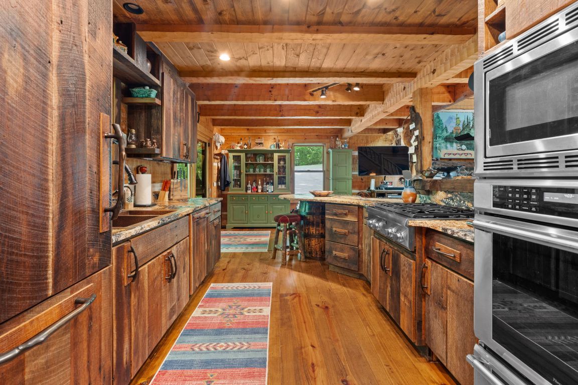 671 Walkingstick Road