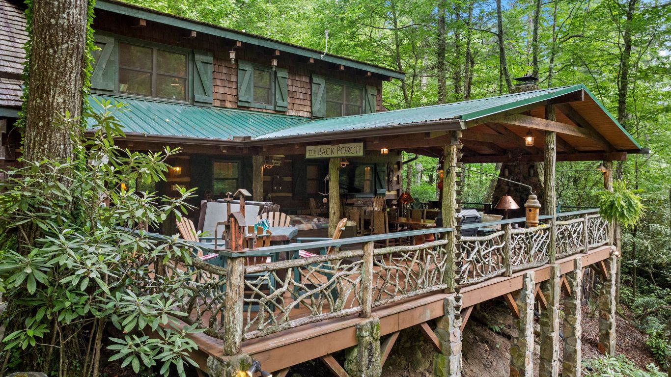 671 Walkingstick Road