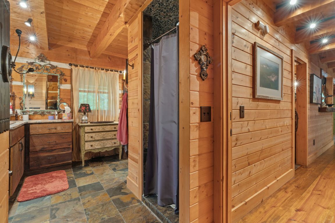 671 Walkingstick Road