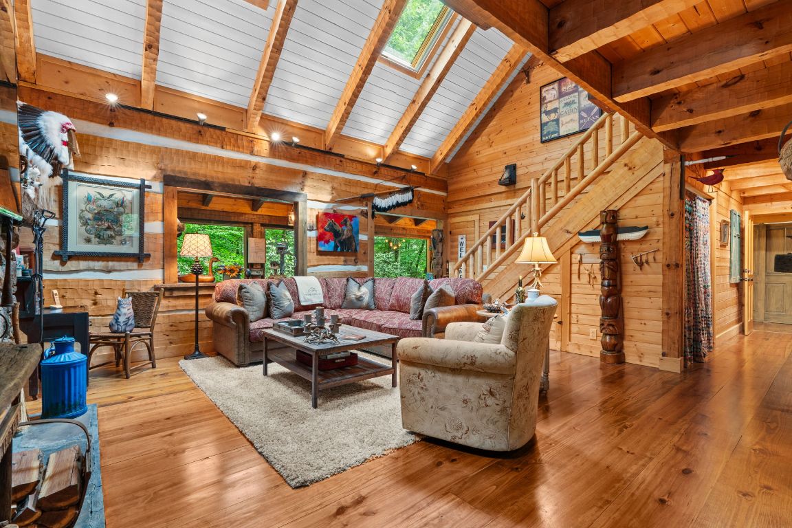 671 Walkingstick Road