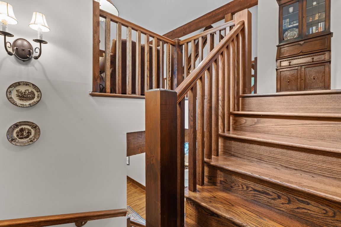 193 W View Way