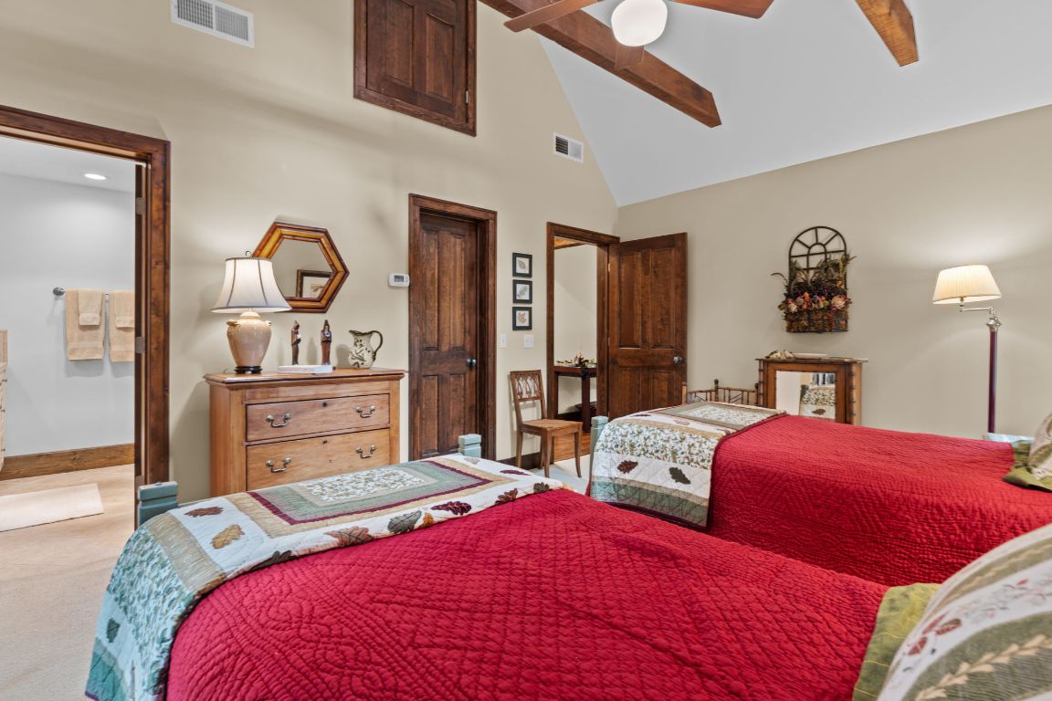 193 W View Way