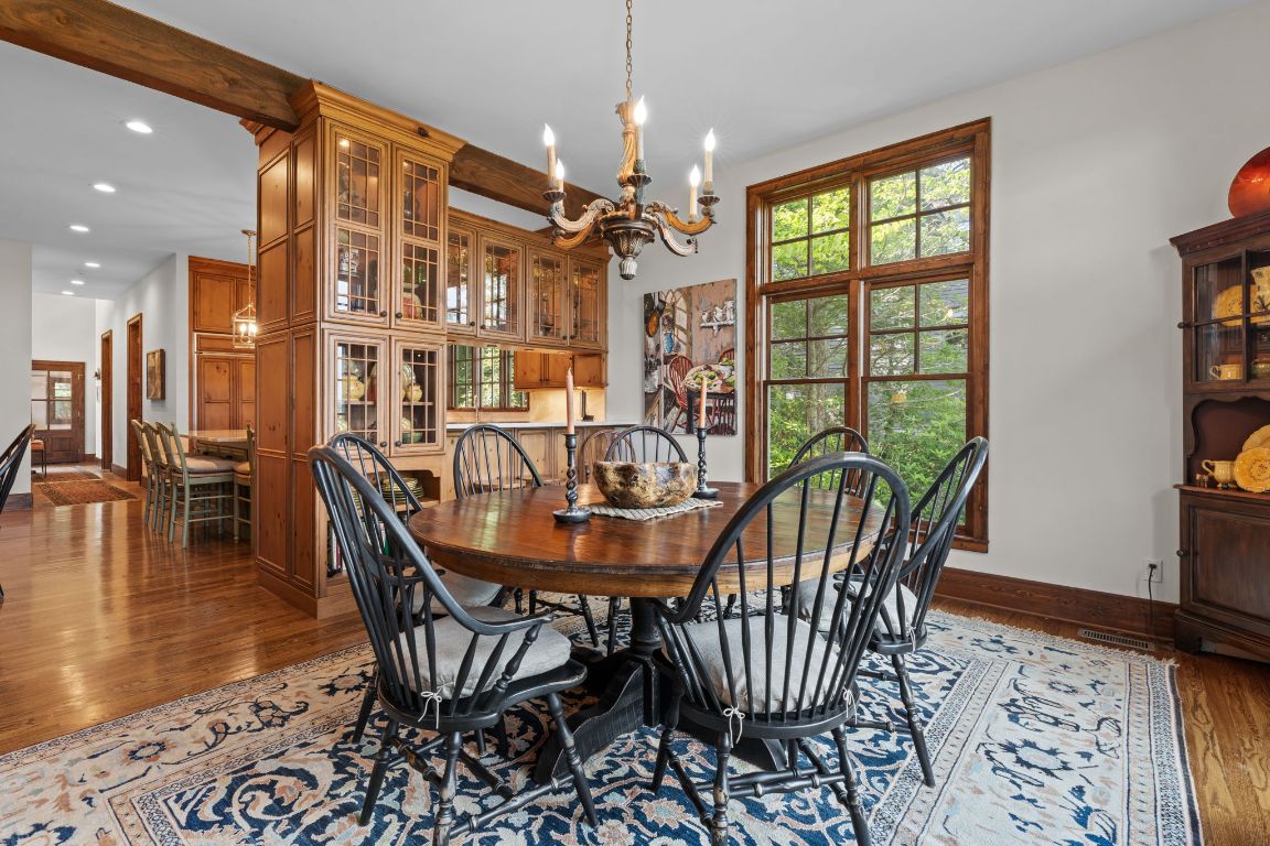 193 W View Way