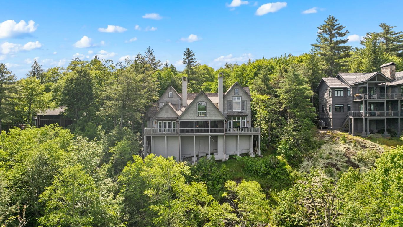 193 W View Way