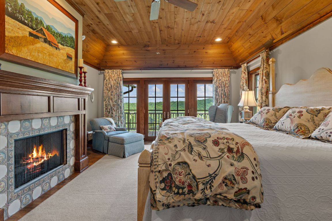 193 W View Way