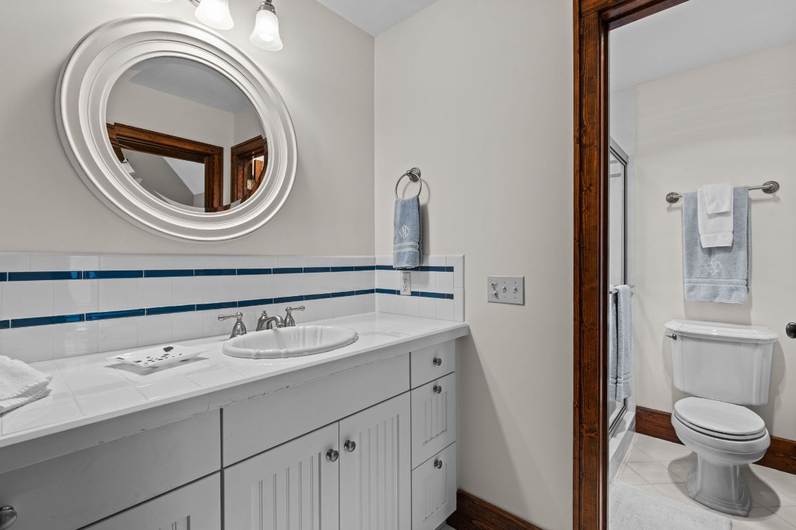 193 W View Way