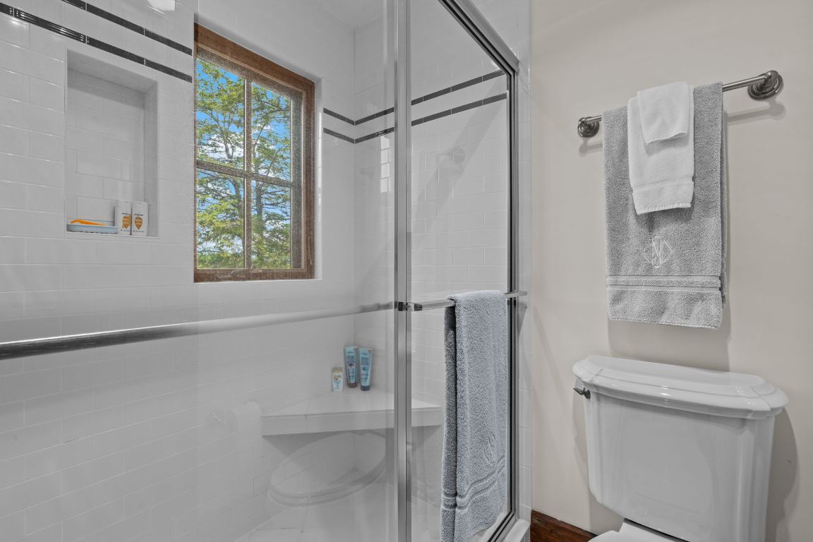 193 W View Way