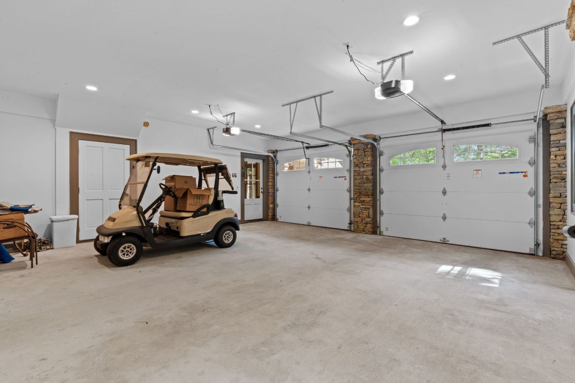 193 W View Way