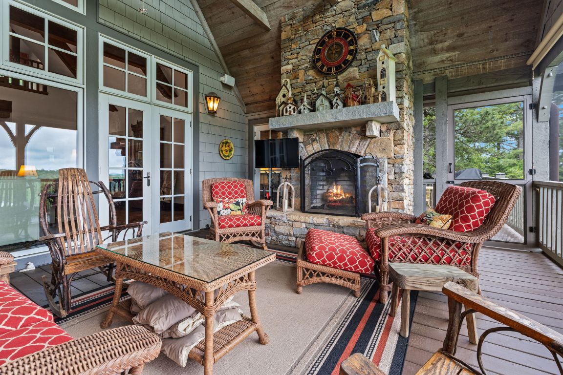 193 W View Way