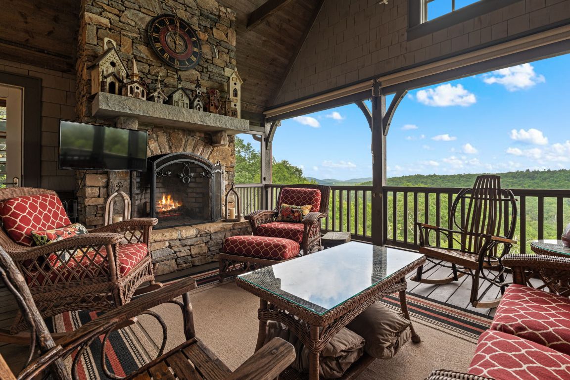 193 W View Way