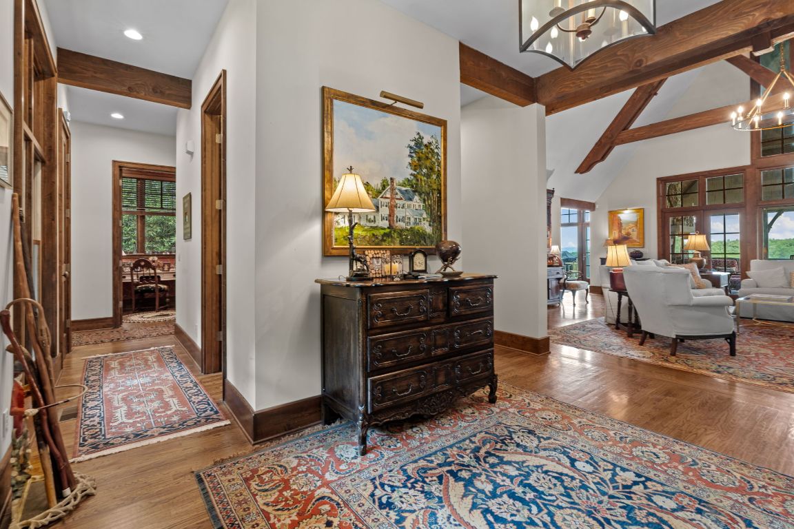 193 W View Way