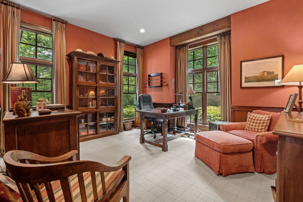 193 W View Way