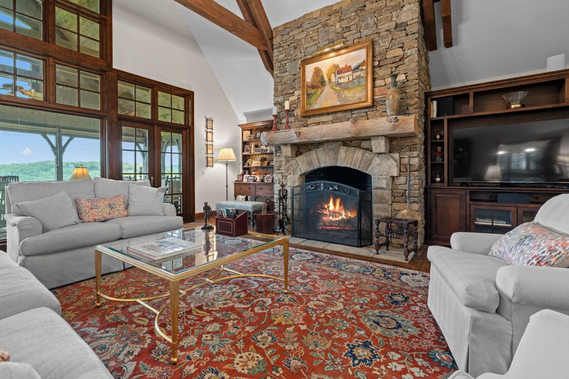 193 W View Way