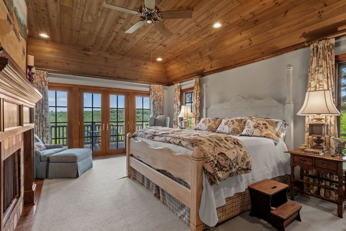 193 W View Way