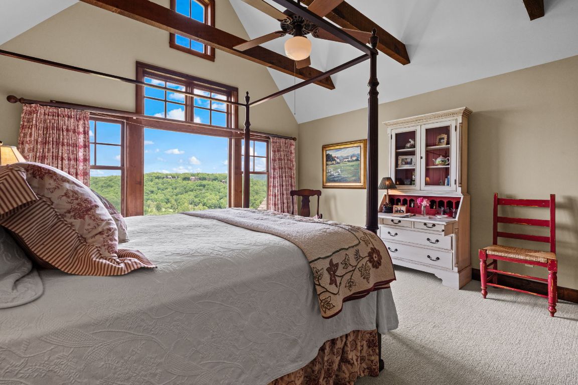 193 W View Way