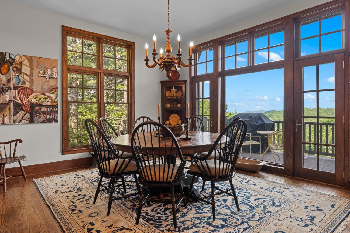 193 W View Way