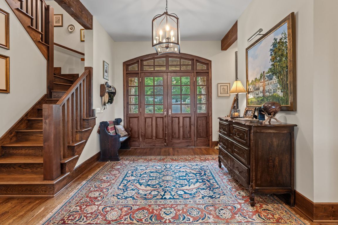 193 W View Way