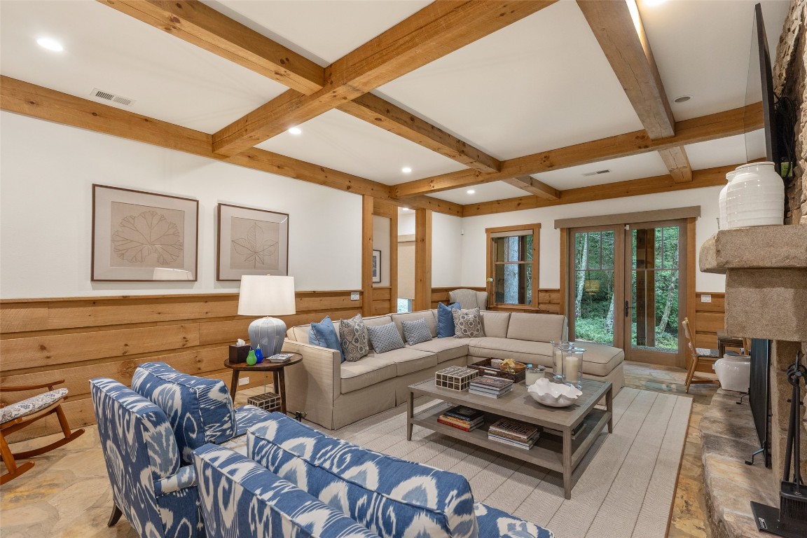 1944 Cullasaja Club Drive