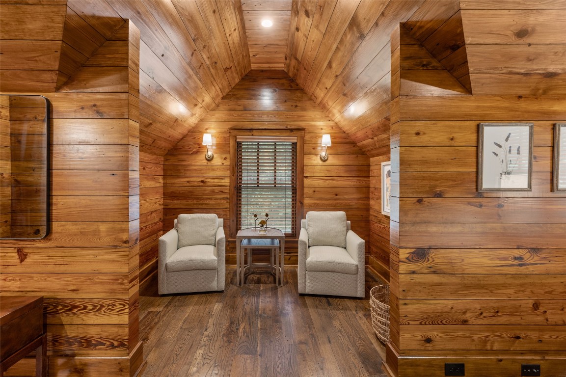 1944 Cullasaja Club Drive