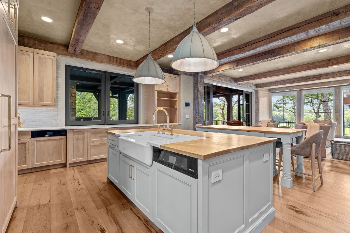 1337 Burl Lane