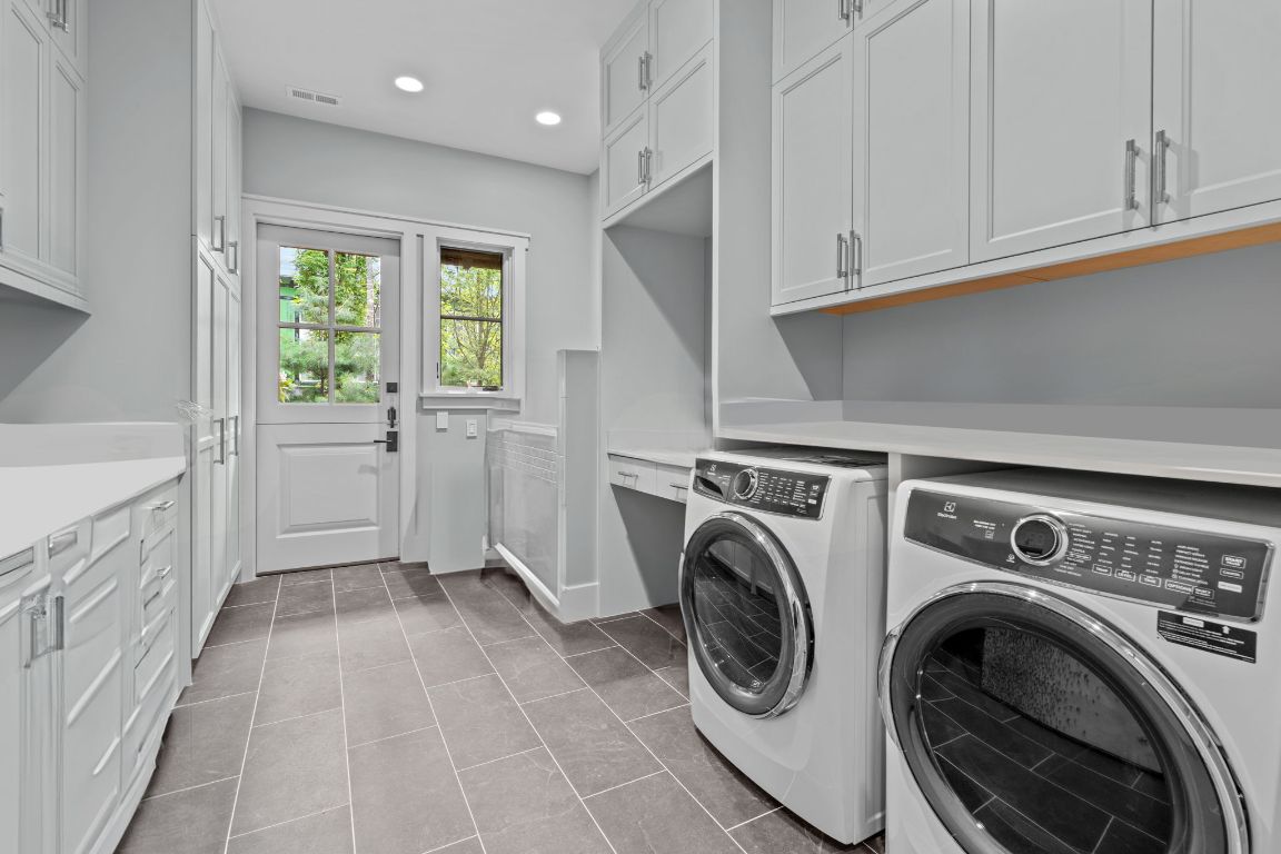 1337 Burl Lane