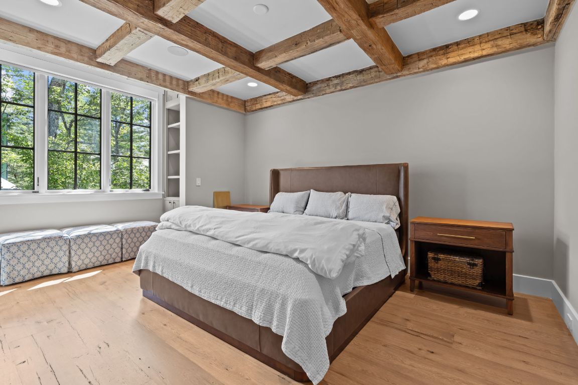 1337 Burl Lane