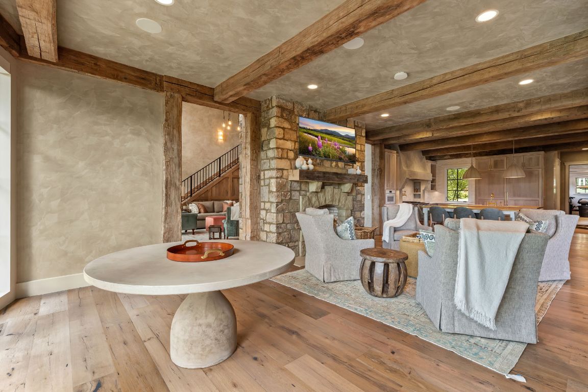 1337 Burl Lane