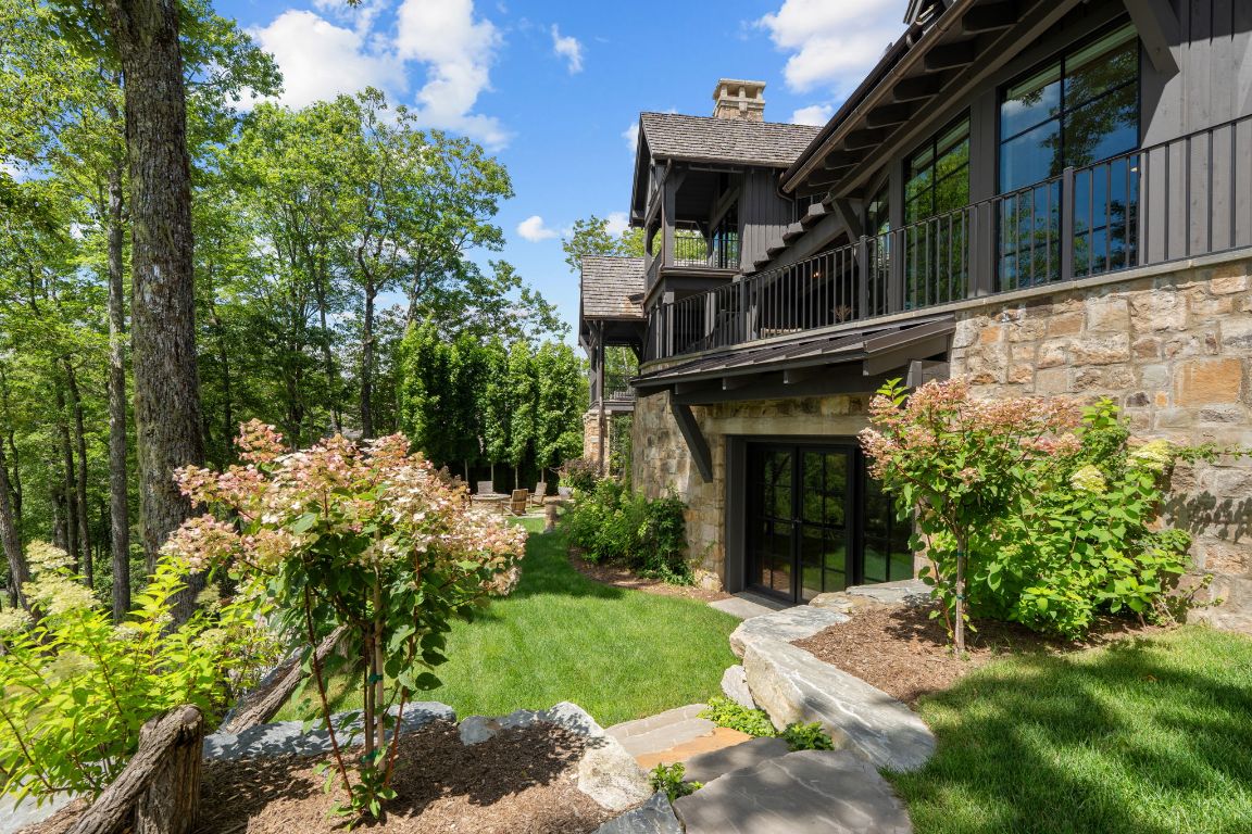 1337 Burl Lane