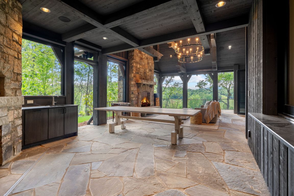 1337 Burl Lane