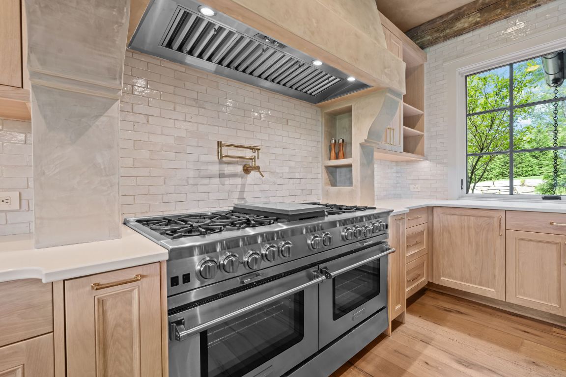 1337 Burl Lane