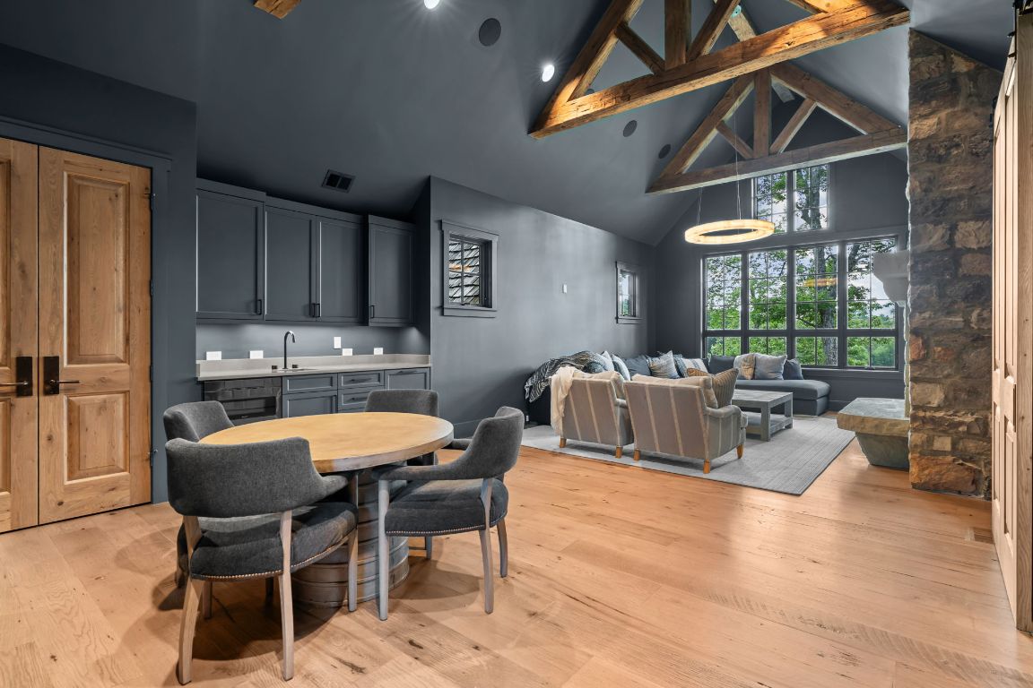 1337 Burl Lane